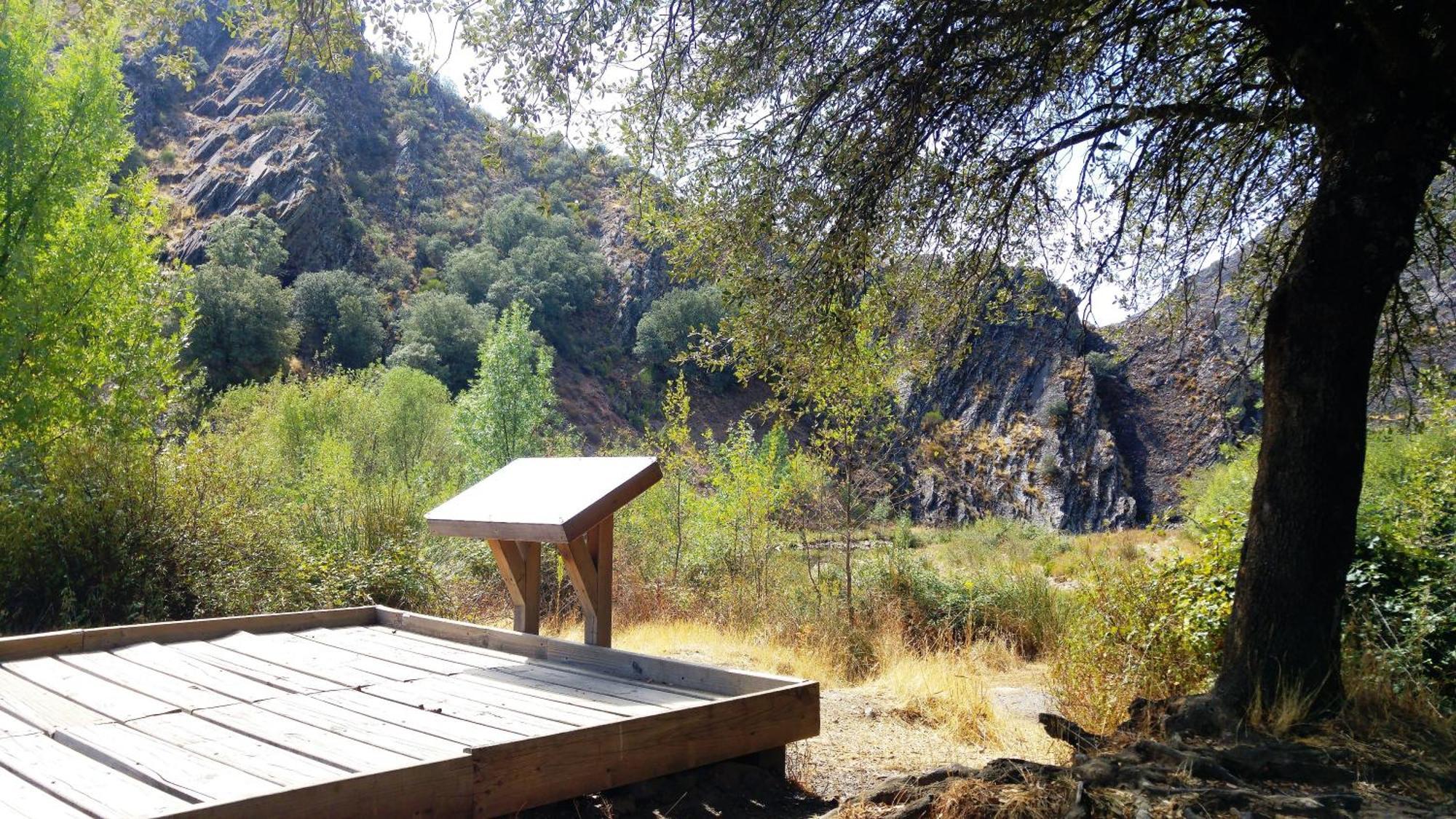 Casa de dos habitaciones con piscina privada en Cabañeros Navas de Estena Exterior foto