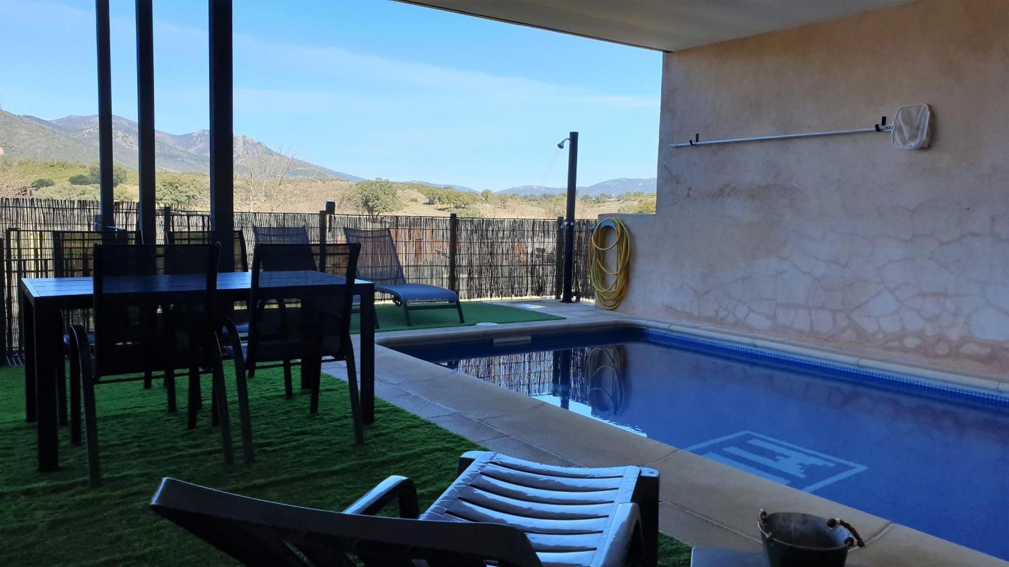 Casa de dos habitaciones con piscina privada en Cabañeros Navas de Estena Exterior foto