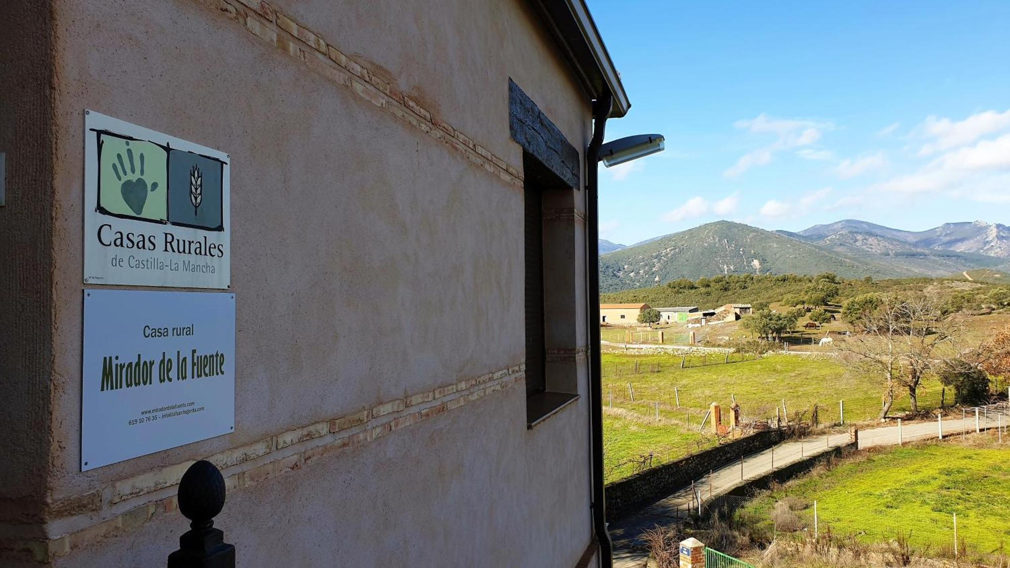 Casa de dos habitaciones con piscina privada en Cabañeros Navas de Estena Exterior foto